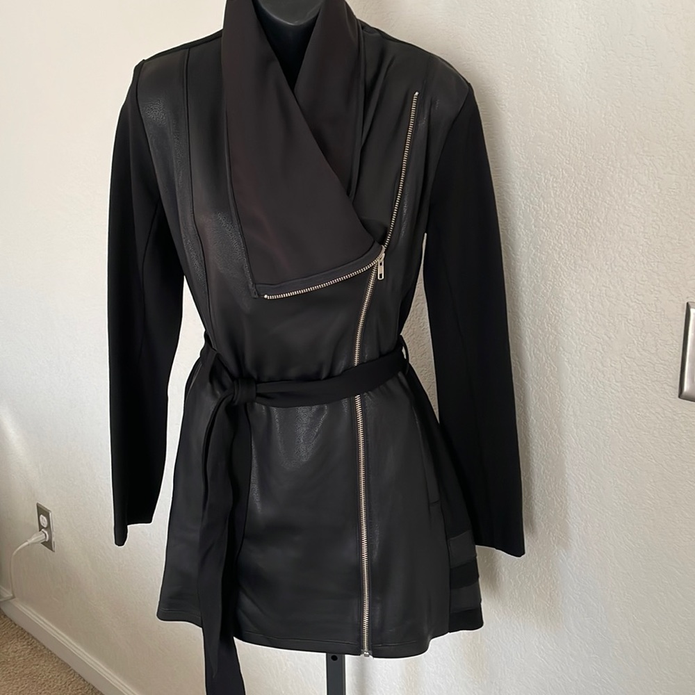 Komarov Black amazing sharp dressy jacket for office / casual/ evening versatile